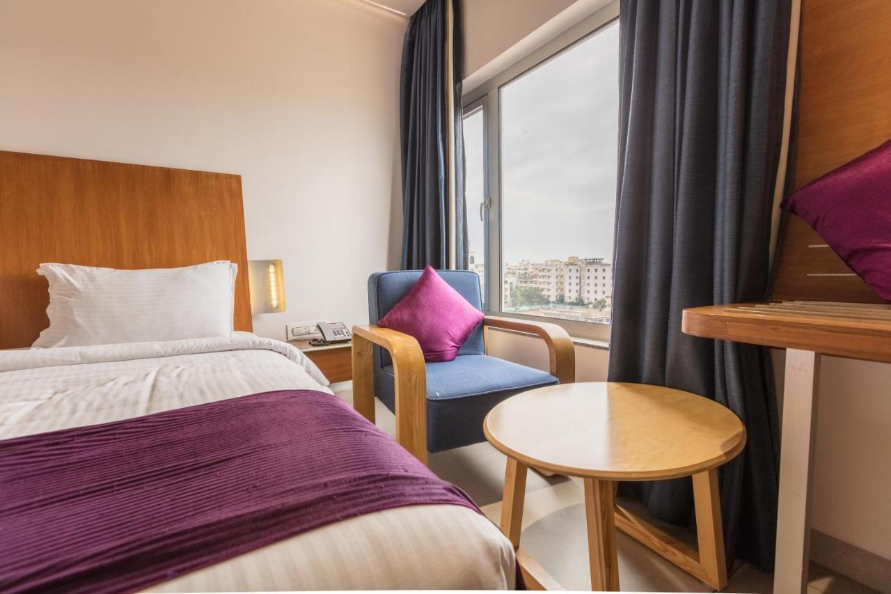 Hotel Aira Vidzsajavádá Kültér fotó