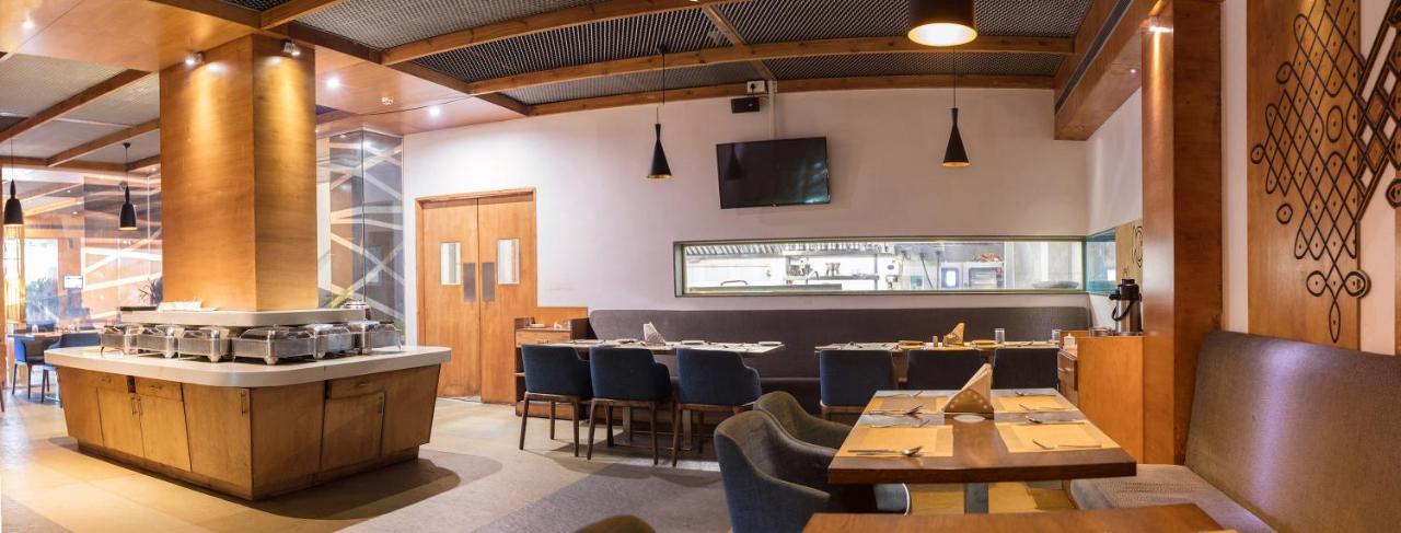 Hotel Aira Vidzsajavádá Kültér fotó